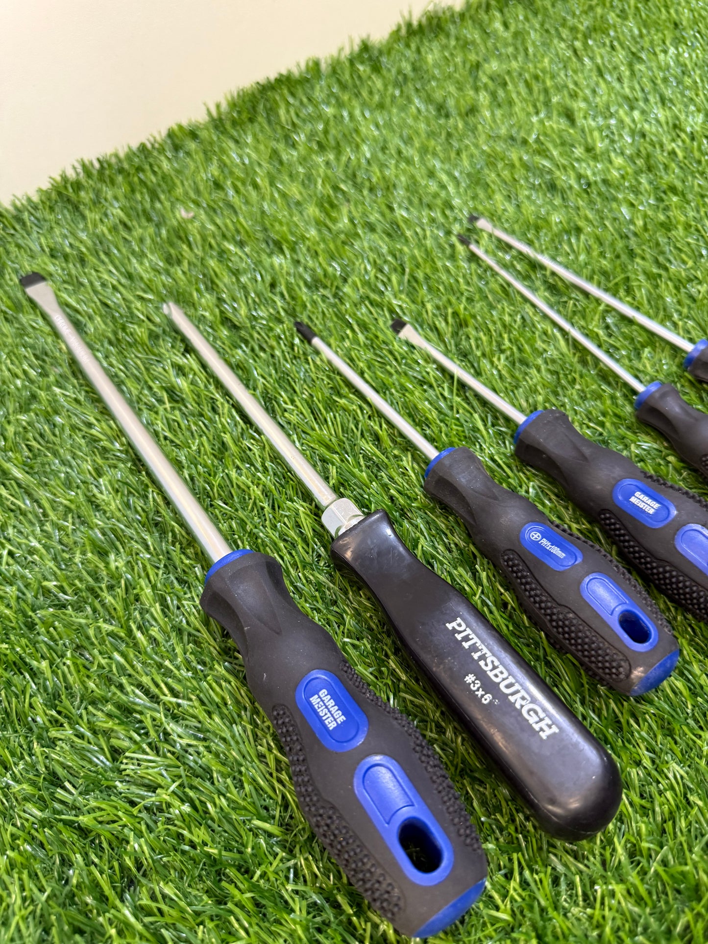 8 in 1 Screwdriver Deal