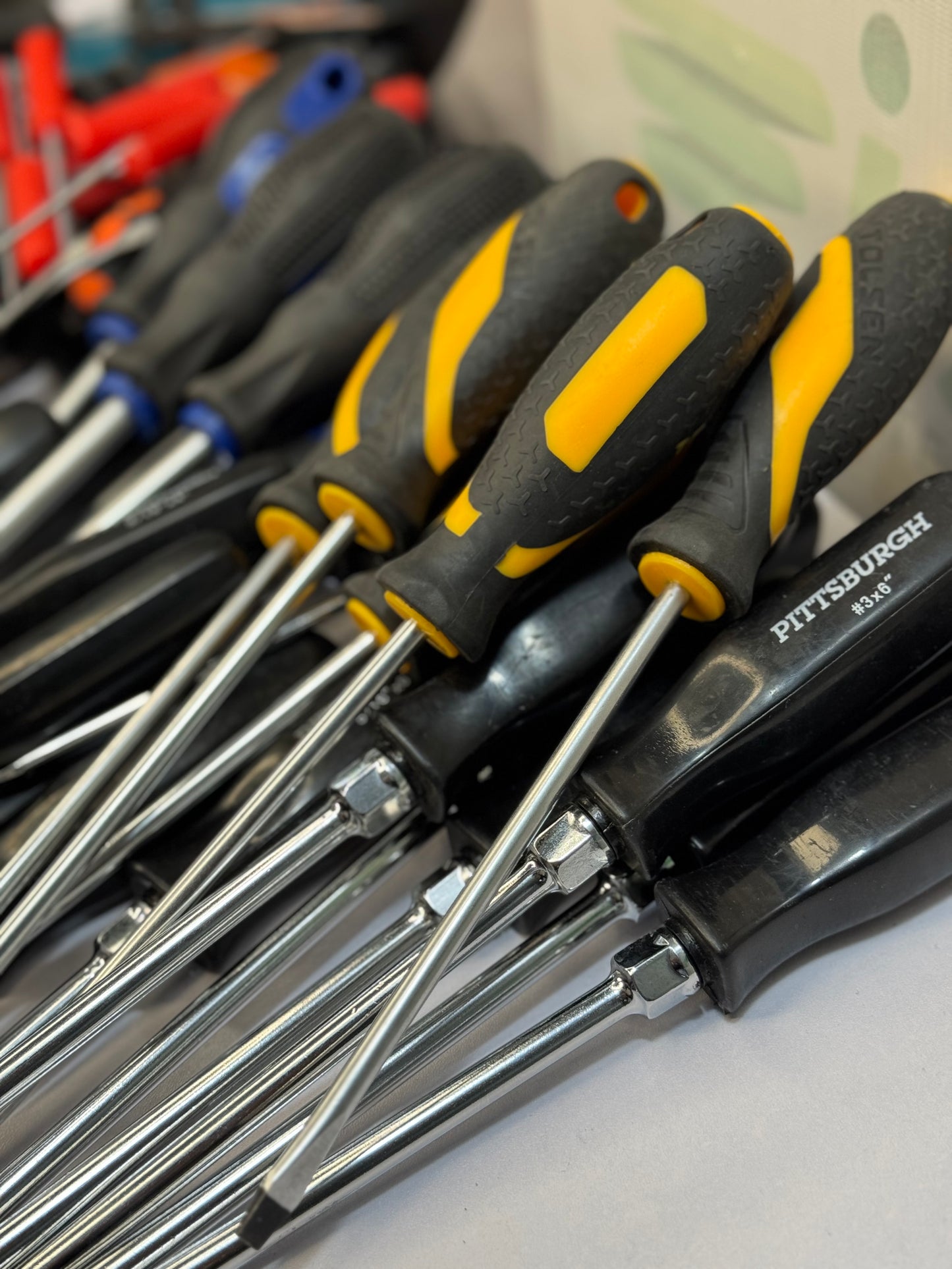 1 kg Screwdriver Deal