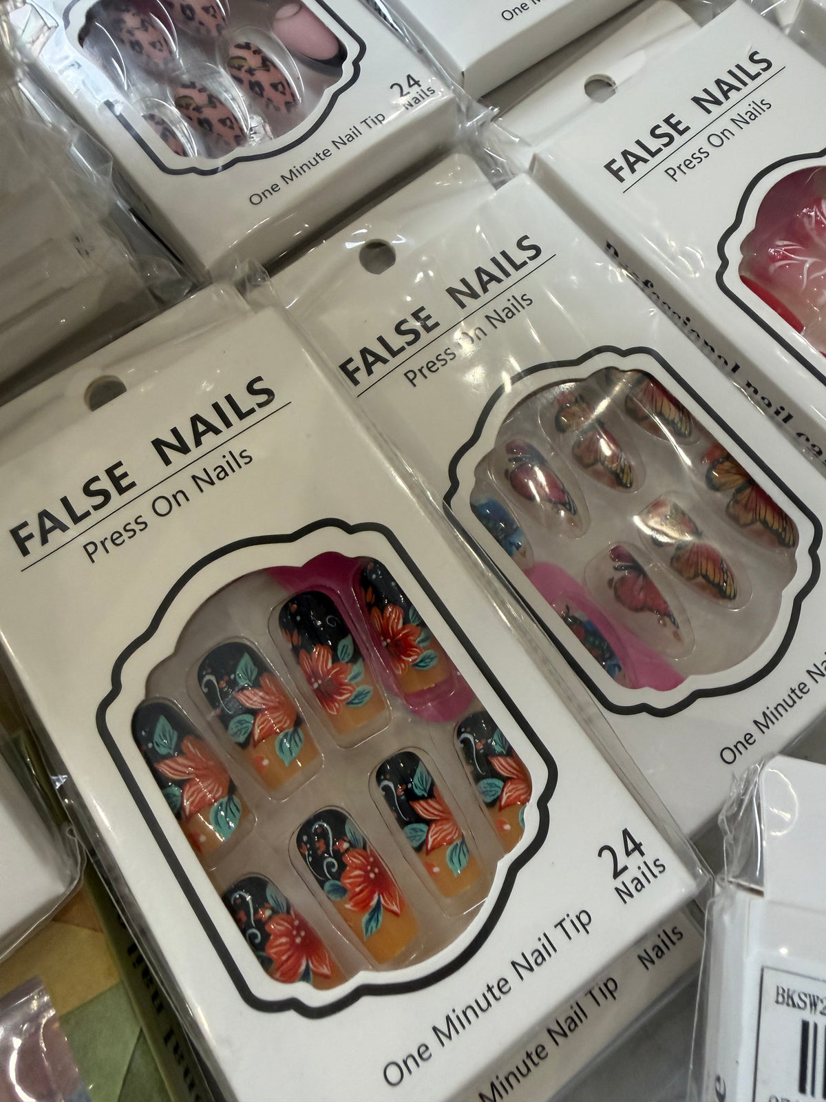 Pack of 30 sets Artificial Nails Deal