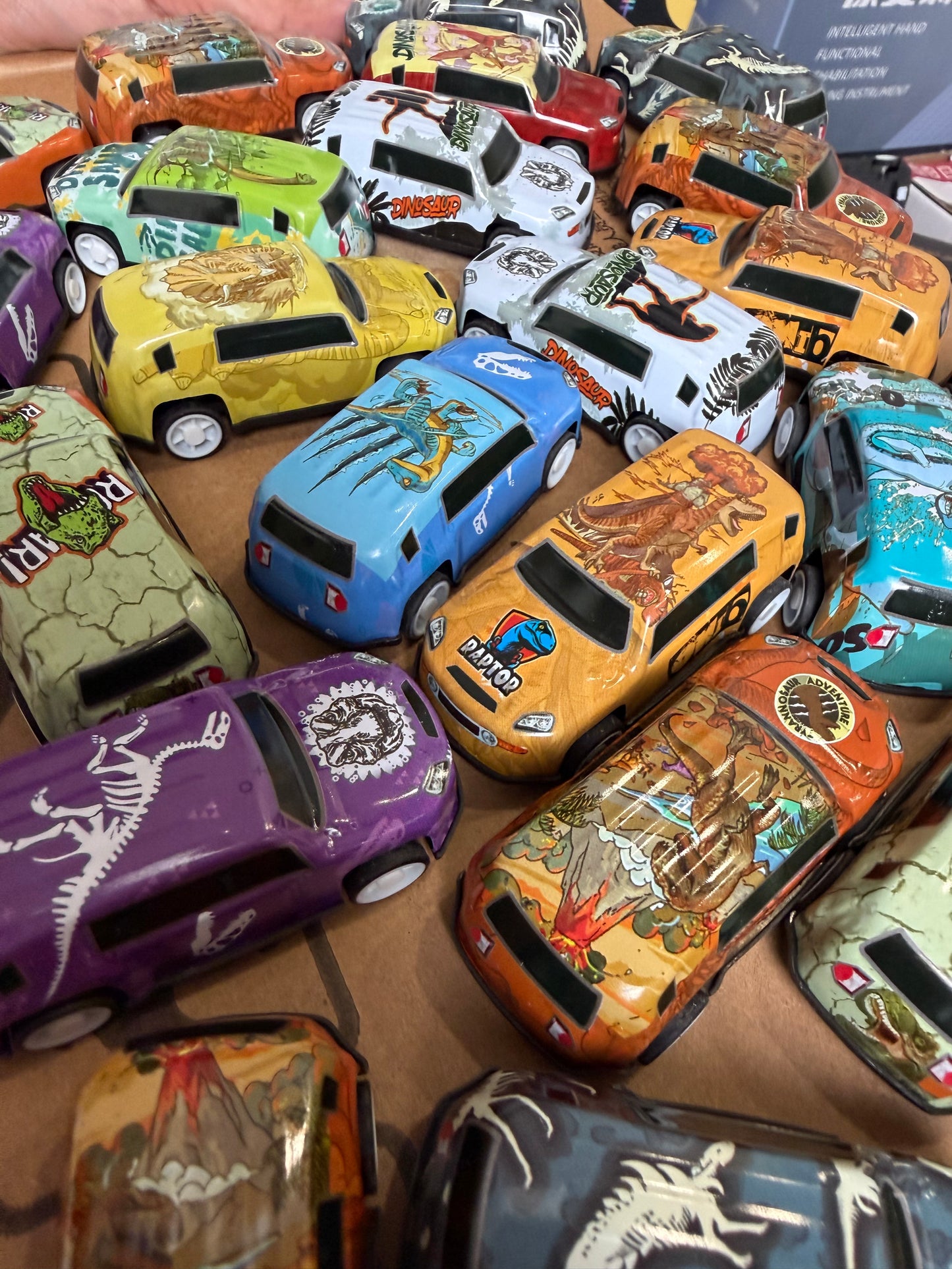 Pack of 30 kids Cars Deal