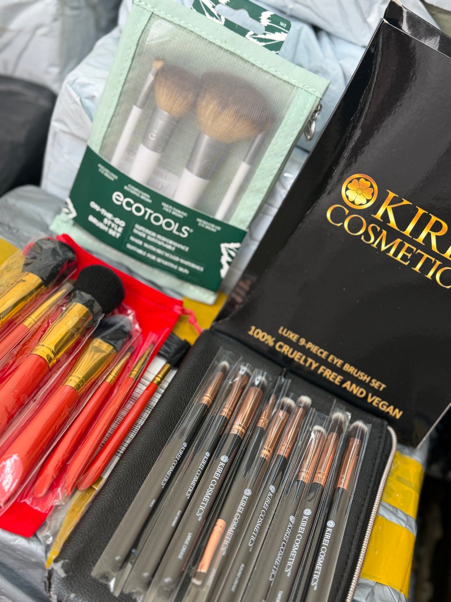 Pack of 3 Sets Makeup Brushes Deal