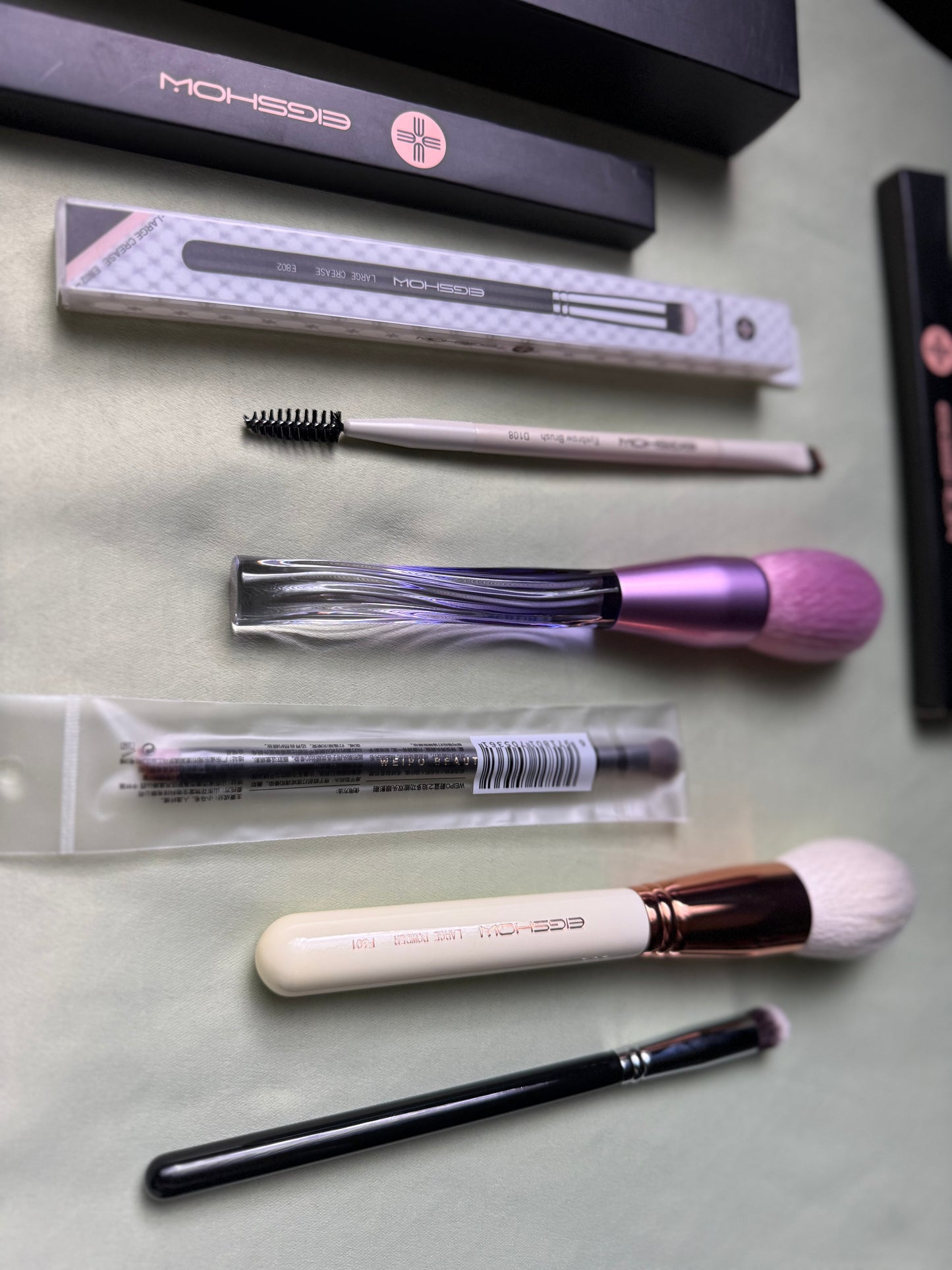 5 in 1 Eigshow Makeup Brushes Deal