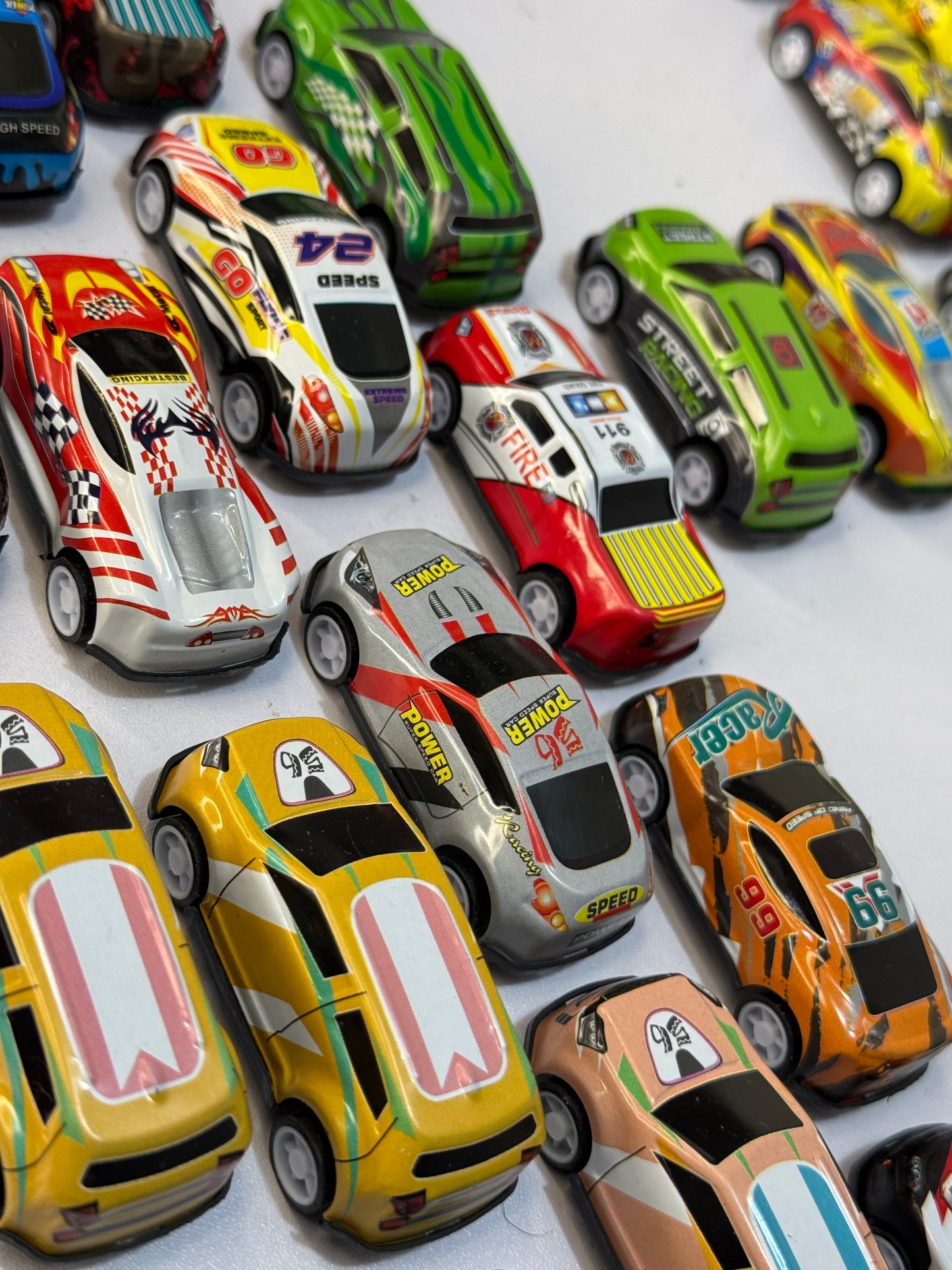 Pack of 16 Kids Metal Cars