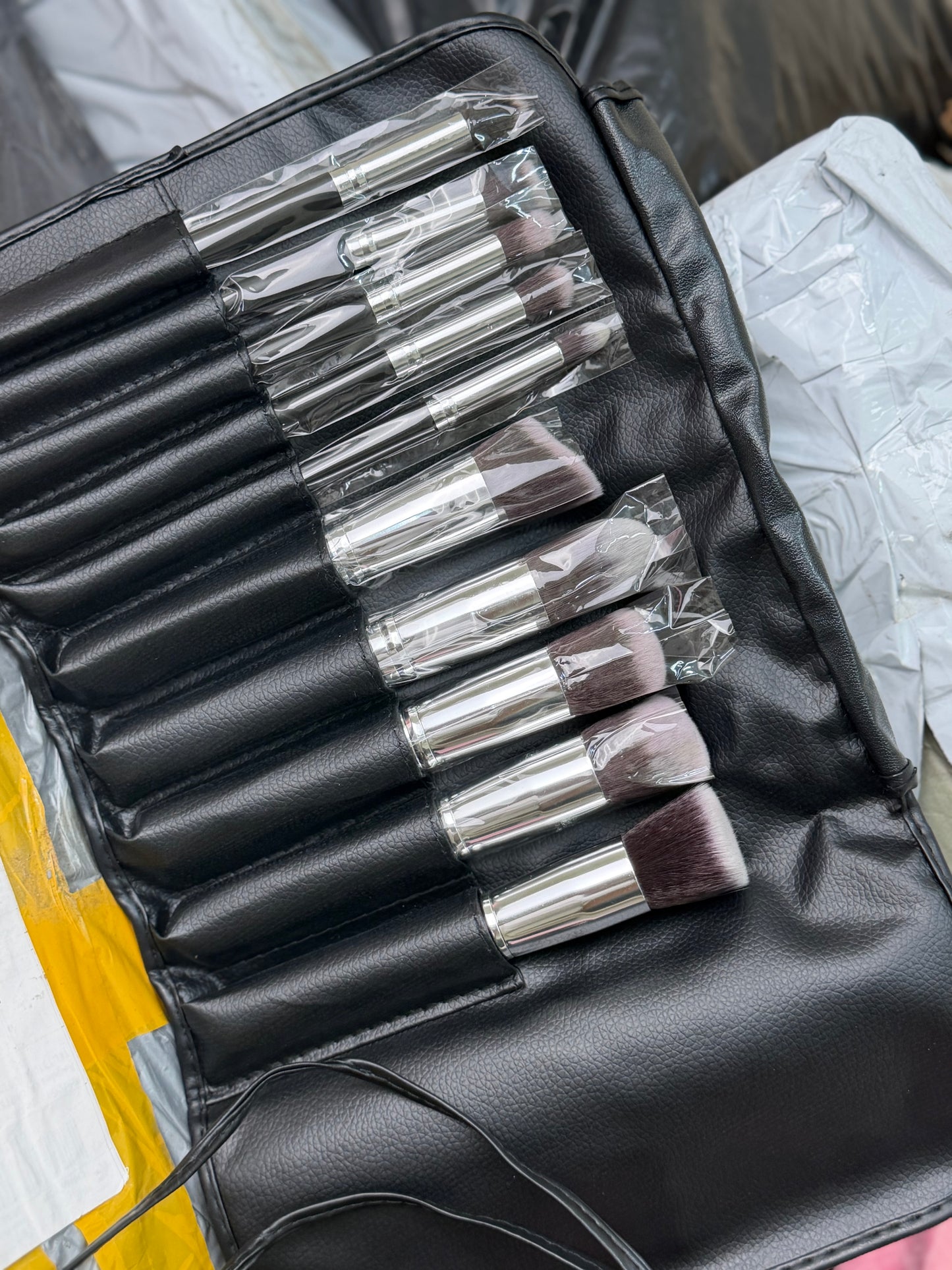 Balck and Pink Makeup Brushes Set