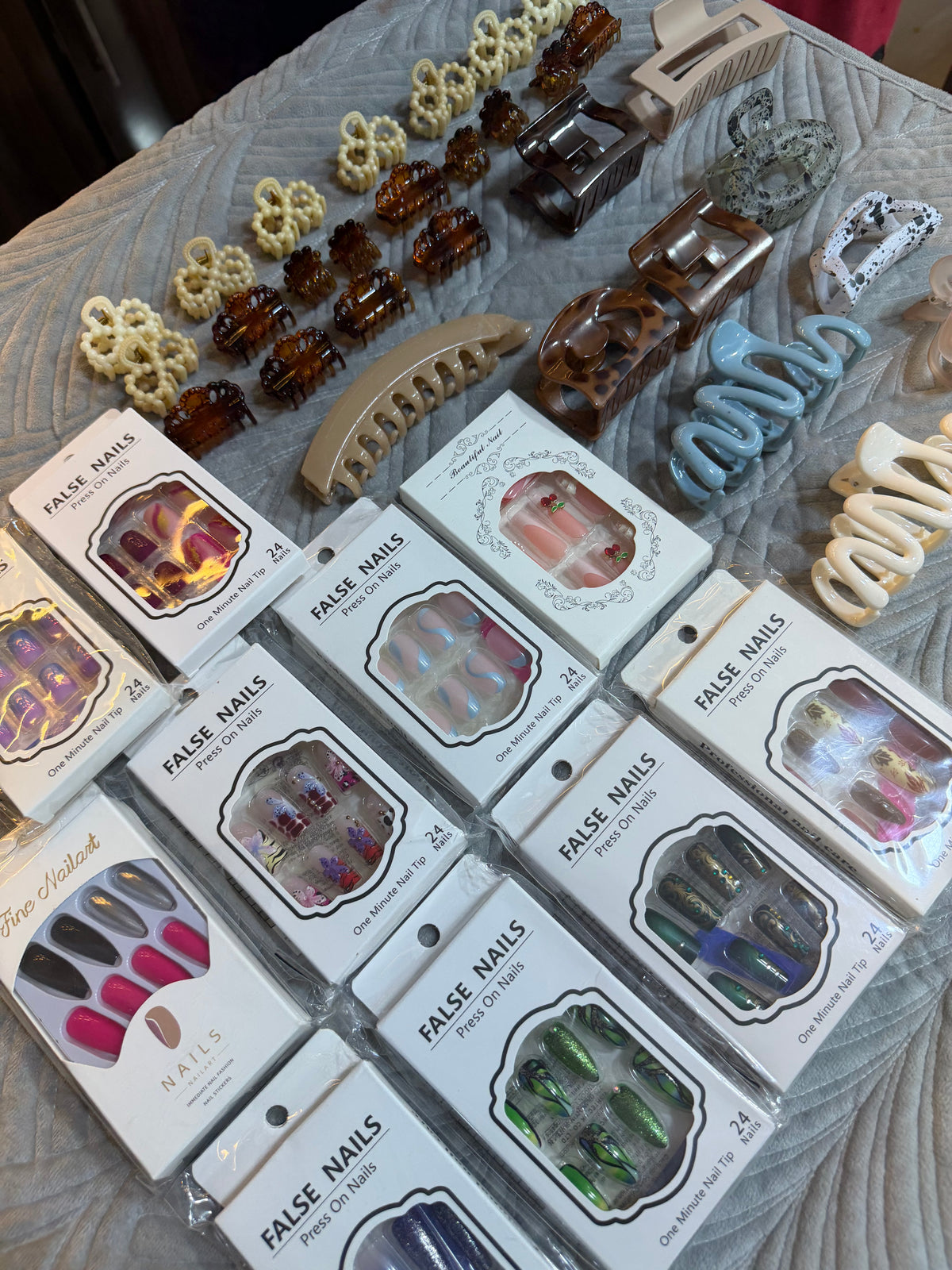 40 in 1 Hair Catchers and Nails Deal