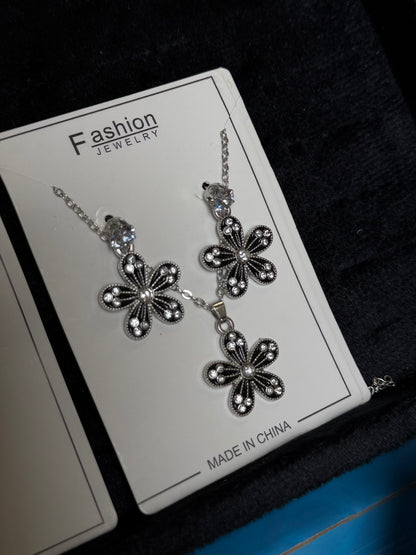 Imported Jewellery Pack of 30 sets