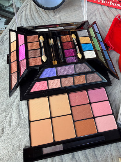 30 in 1 Colours Deal