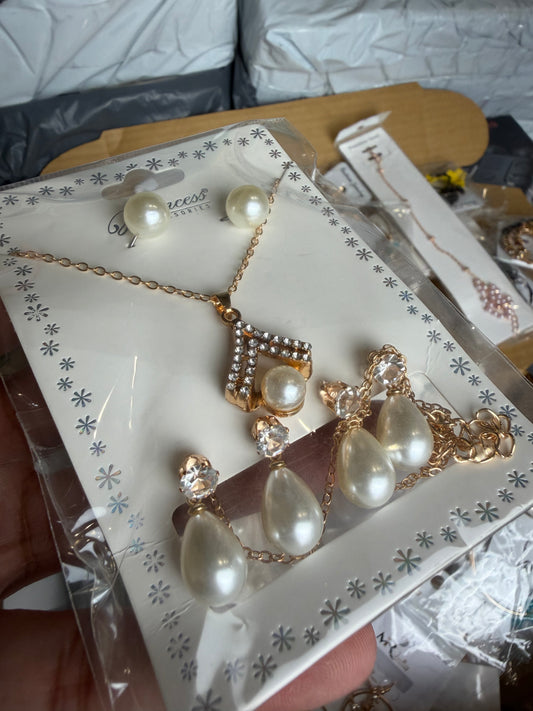 Pack of 20 Sets Jewellery Deal