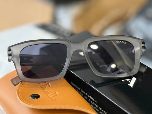 Imported sunglasses in Black