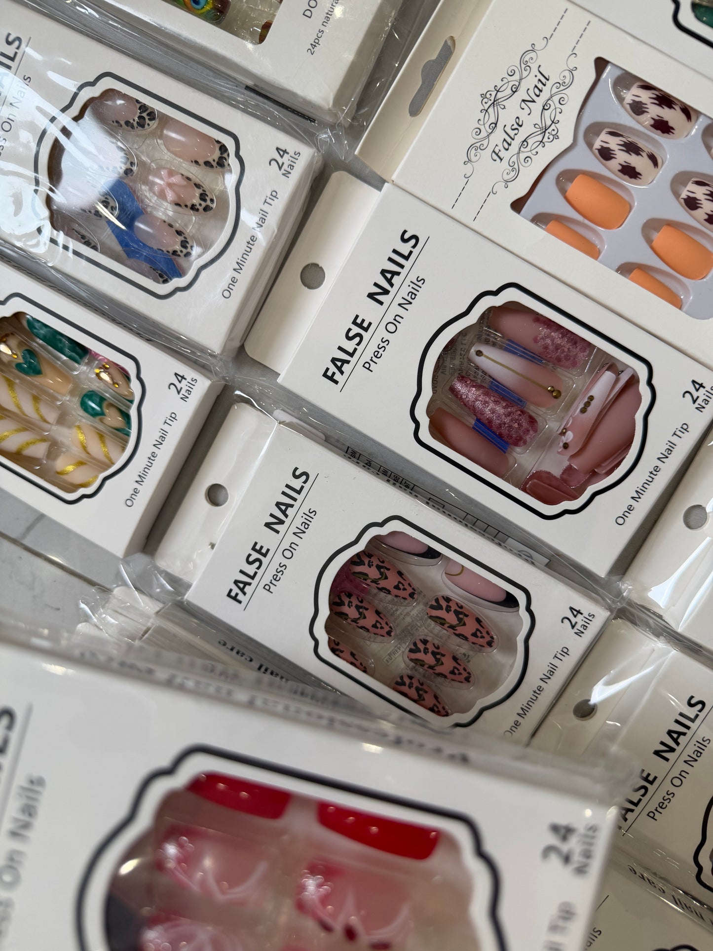 Pack of 15 Artificial Nails Deal