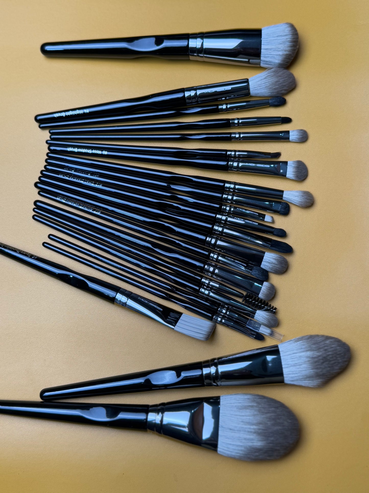Eigshow makeup brushes set